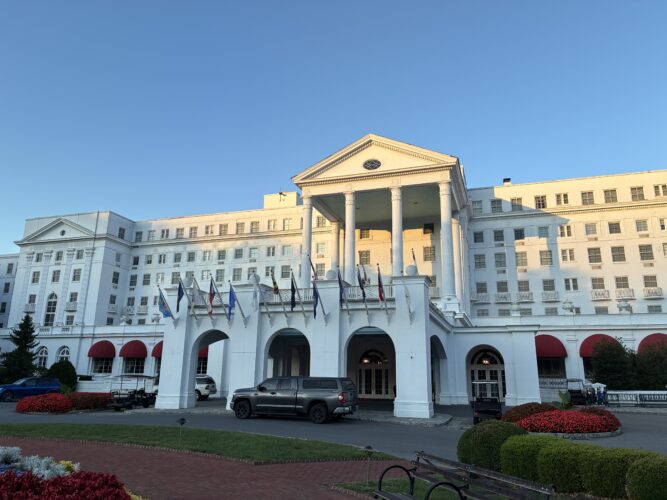 Attorneys for Justice-owned Greenbrier file amended complaint against owners of Omni Hotels